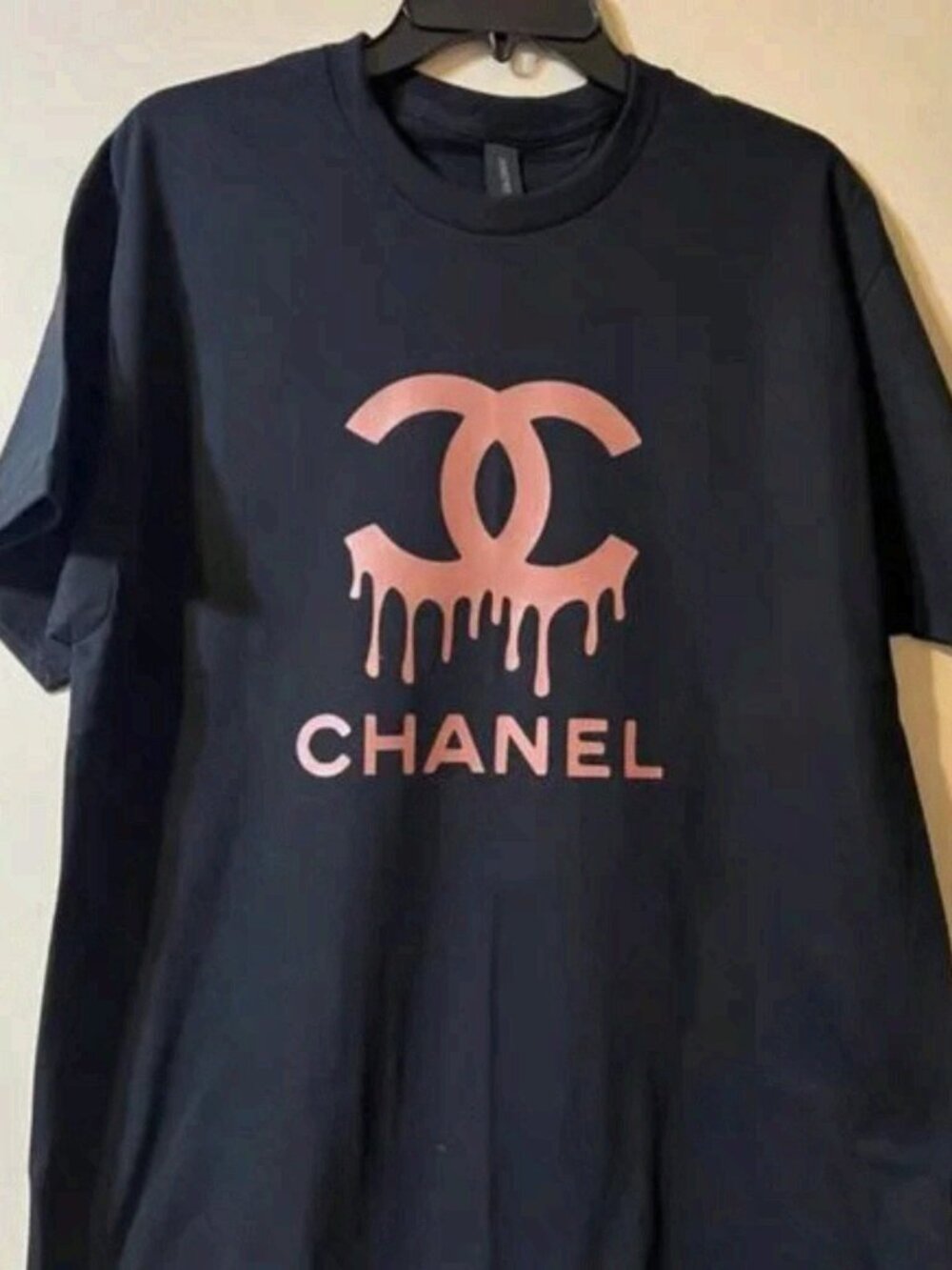 NWT Chanel Black Pink Drip Interlocking CC Logo Graphic T-Shirt